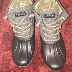 Sperry bean boot